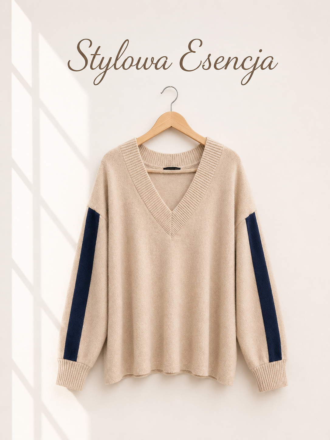 Beżowy sweter z dekoltem V i granatowymi paskami | F&F | UK 12 / EUR 40
